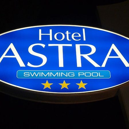 Hotel Astra Морской Милан Экстерьер фото