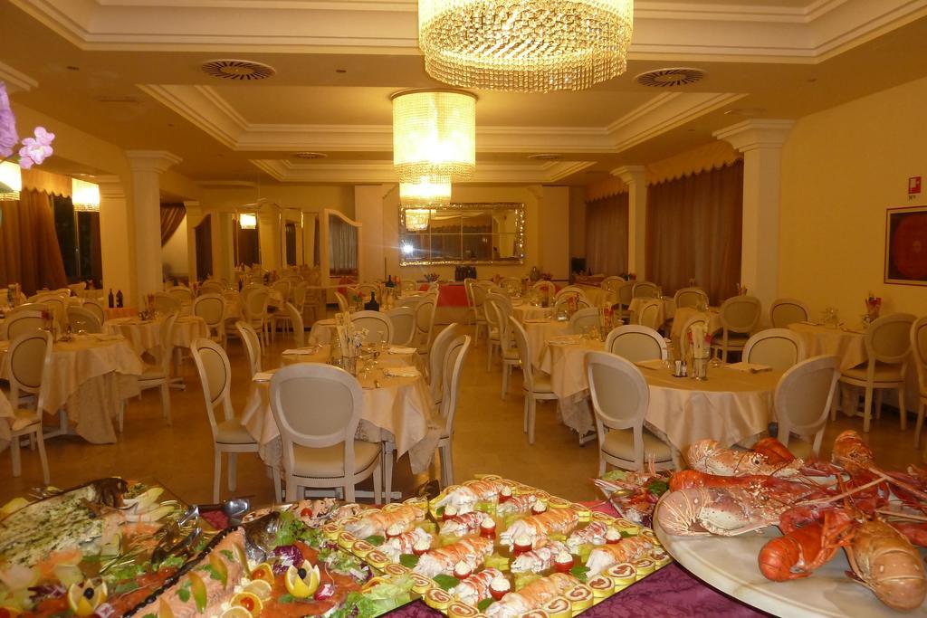 Hotel Astra Морской Милан Экстерьер фото